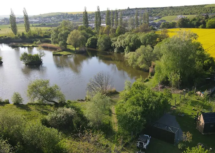 Aiva Glamping Casa de Férias Partizánske