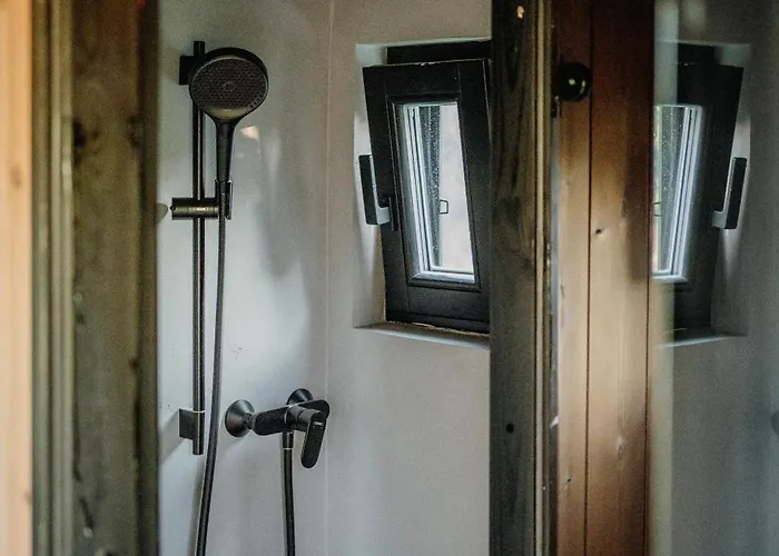 בית נופש Aiva Glamping פרטיזנסקה