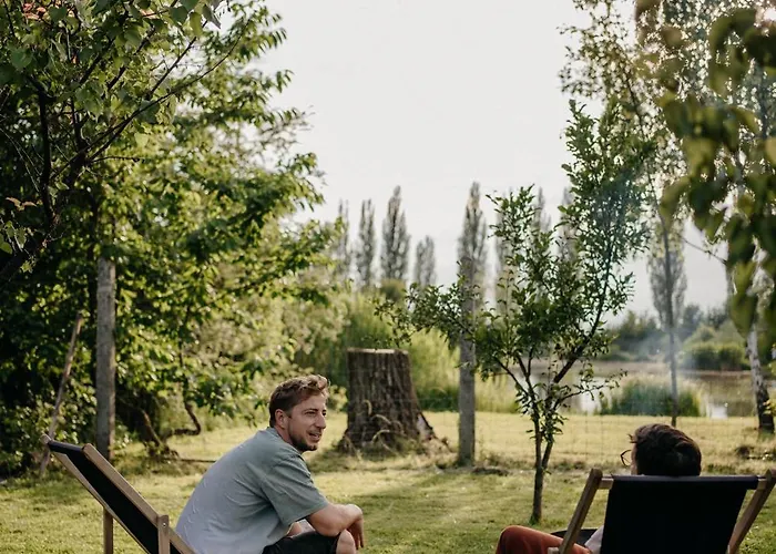 Aiva Glamping פרטיזנסקה